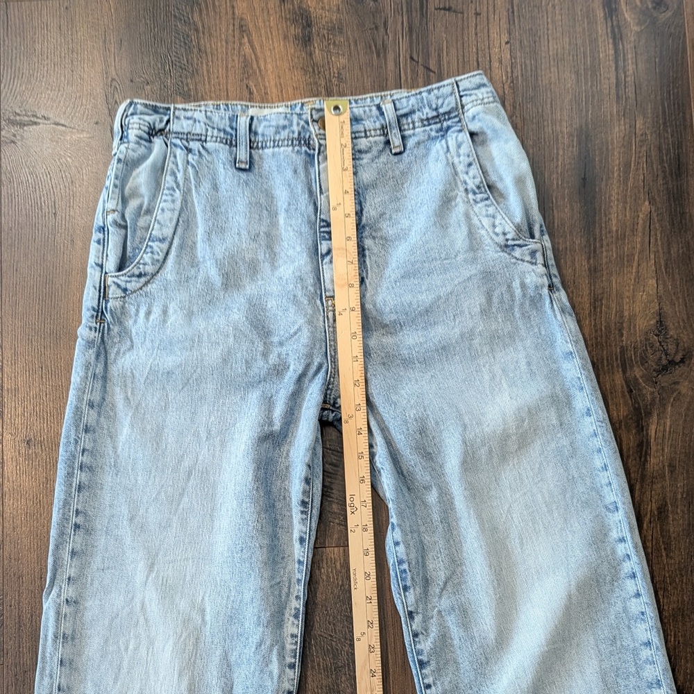 Anthropologie Pilcro Baggy High Waist Jeans Light Wash Size 28 - Picture 9 of 10